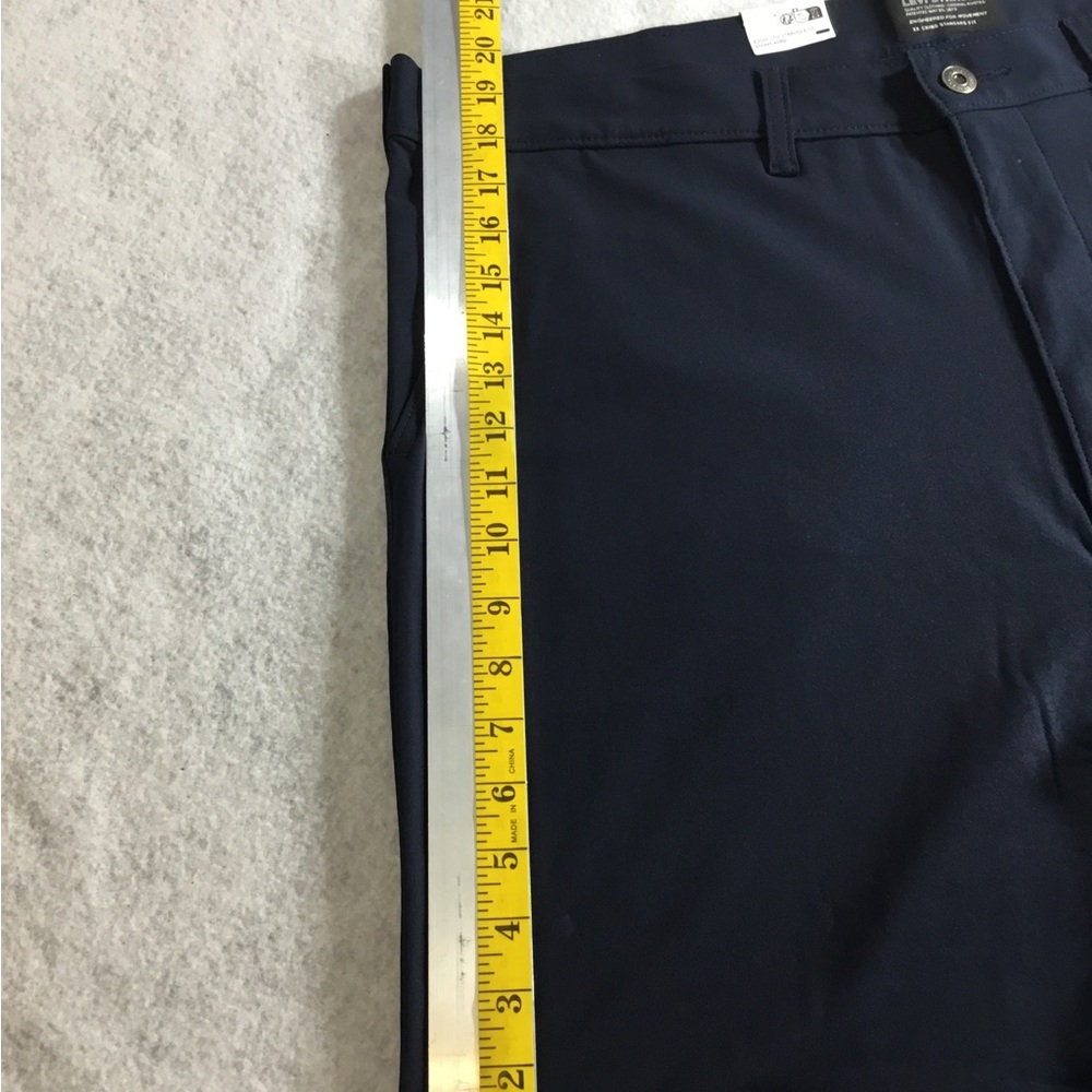 Levi's Men’s Dark Blue Flat Front Shorts SZ 40 X 8 NWT #380 - Picture 6 of 10